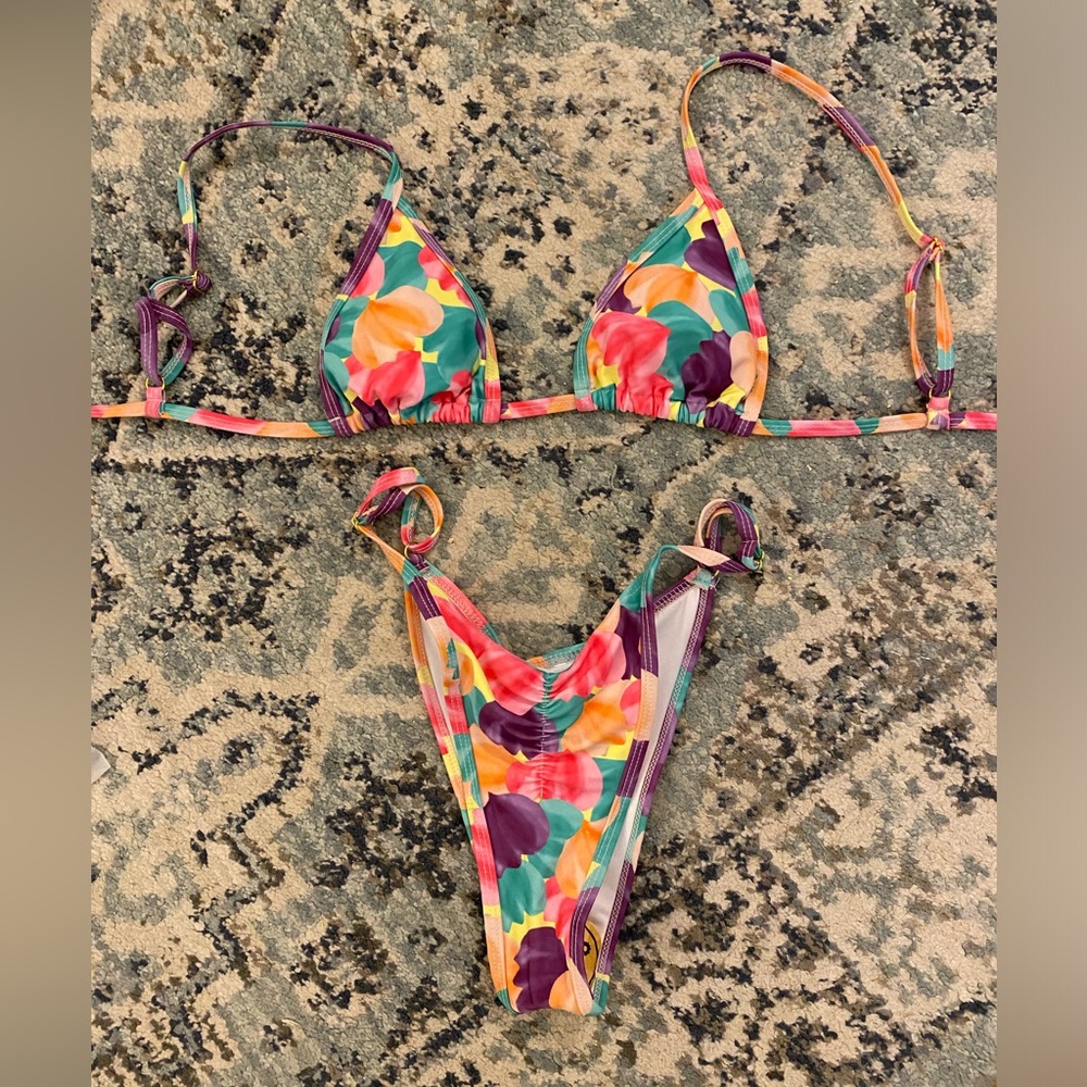 Miami Bikini Set 🌴 - Picture 8 of 8